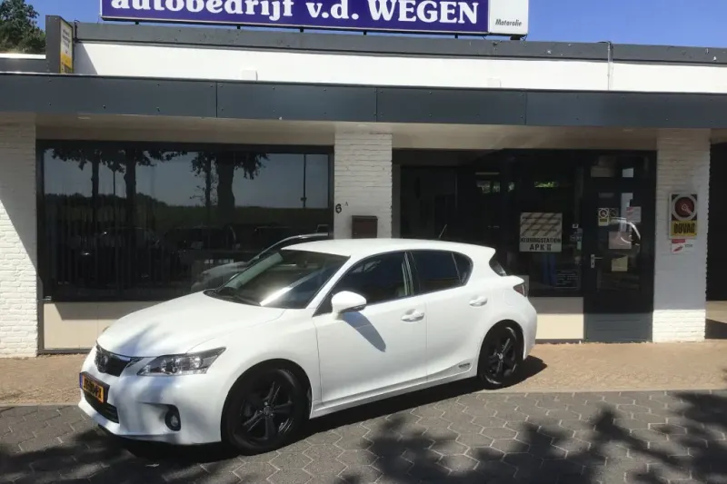 Lexus CT (2011)