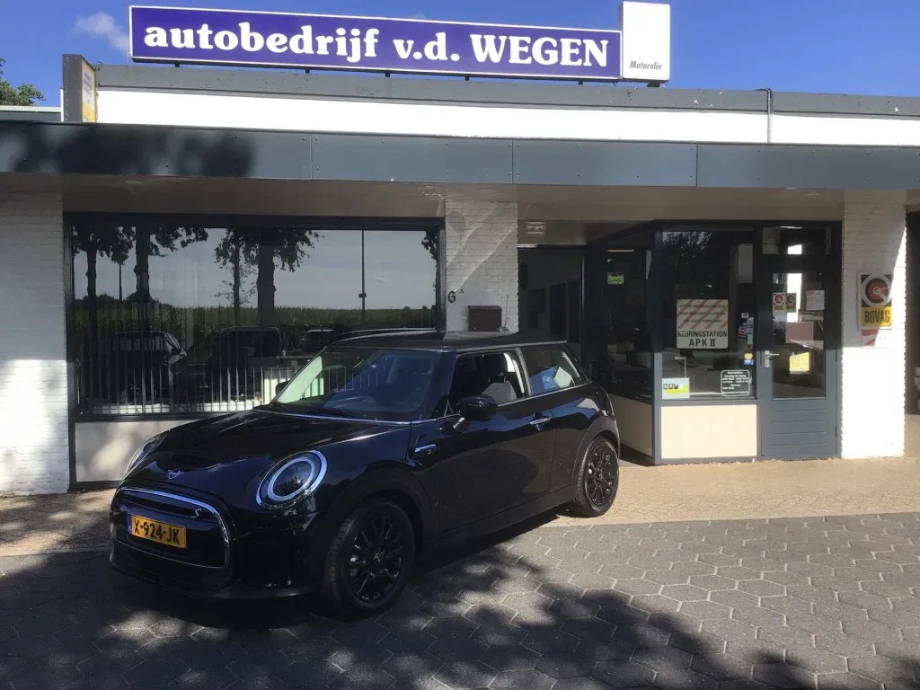 MINI Cooper (2023) — foto 1