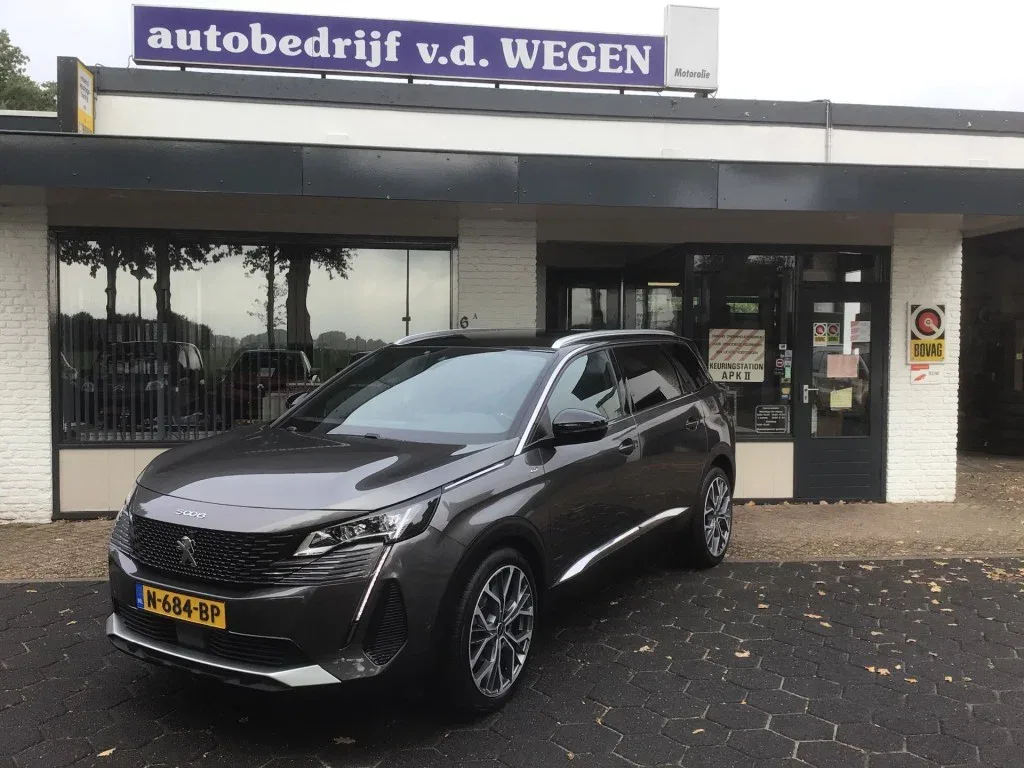 Peugeot 5008 (2021) — foto 1