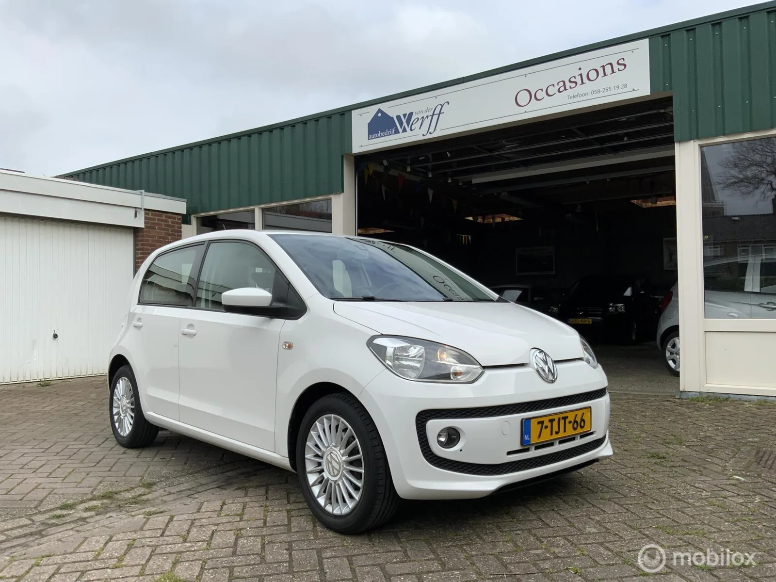 Volkswagen Up! (2014) — foto 1