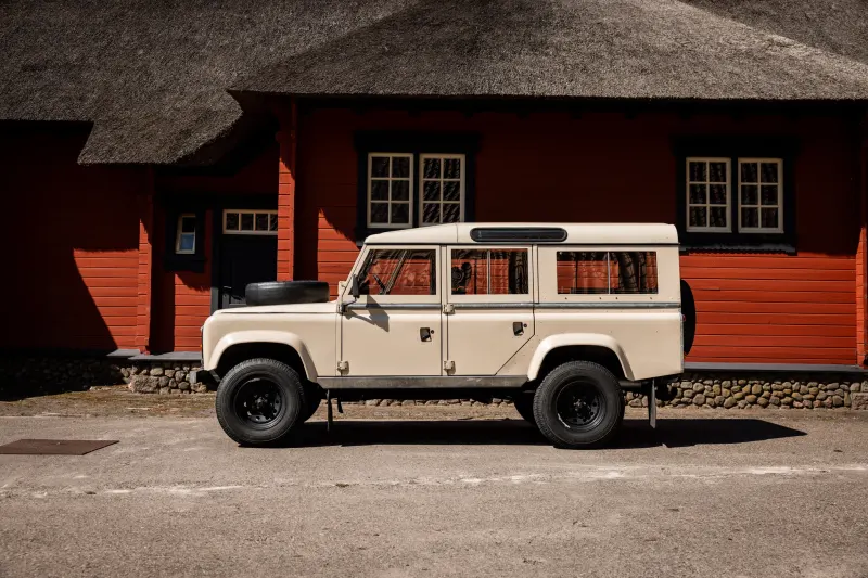 Land Rover Defender (1984)