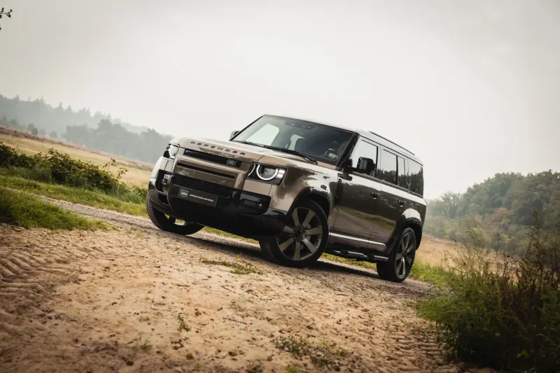 Land Rover Defender (2026)