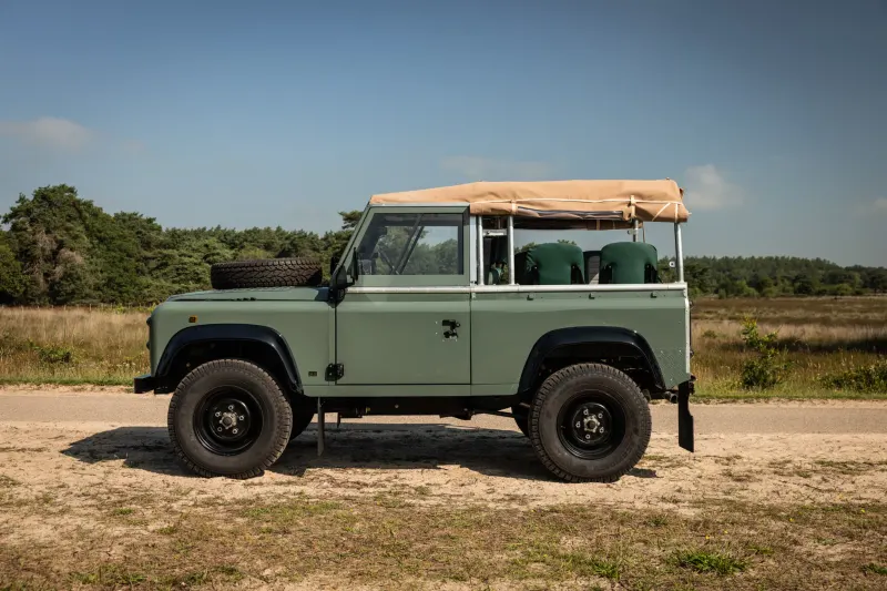 Land Rover Defender (2026)