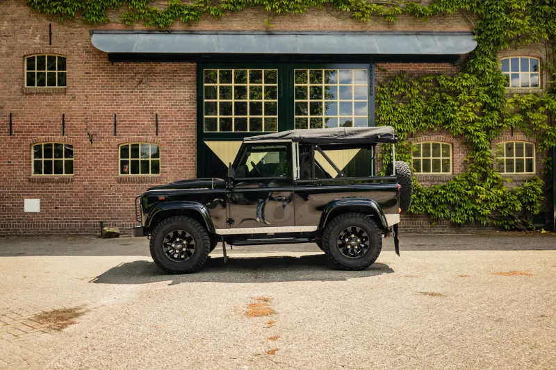 Land Rover Defender (2015)