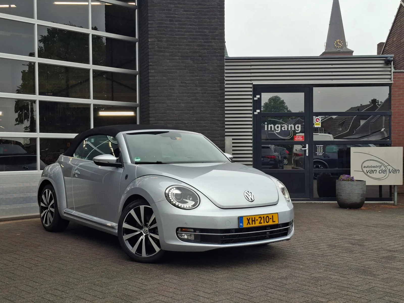 Volkswagen Beetle (2014) — foto 1