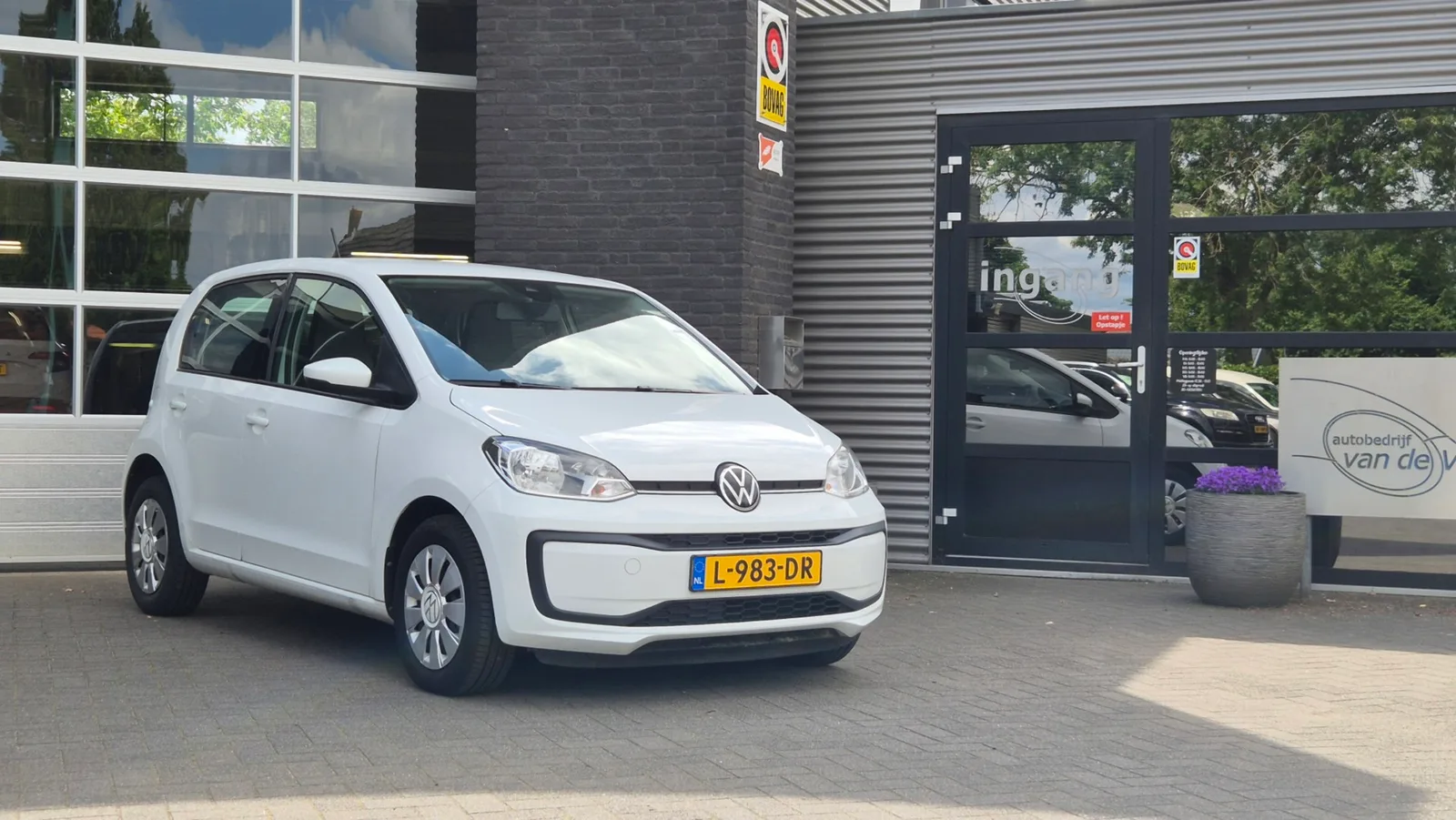 Volkswagen Up! (2021) — foto 1