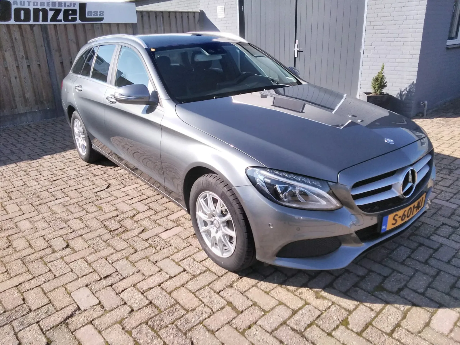 Mercedes-Benz C-Klasse (2026) — foto 1