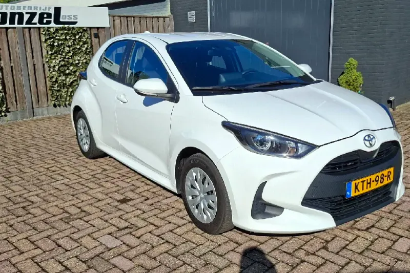 Toyota Yaris (2023)