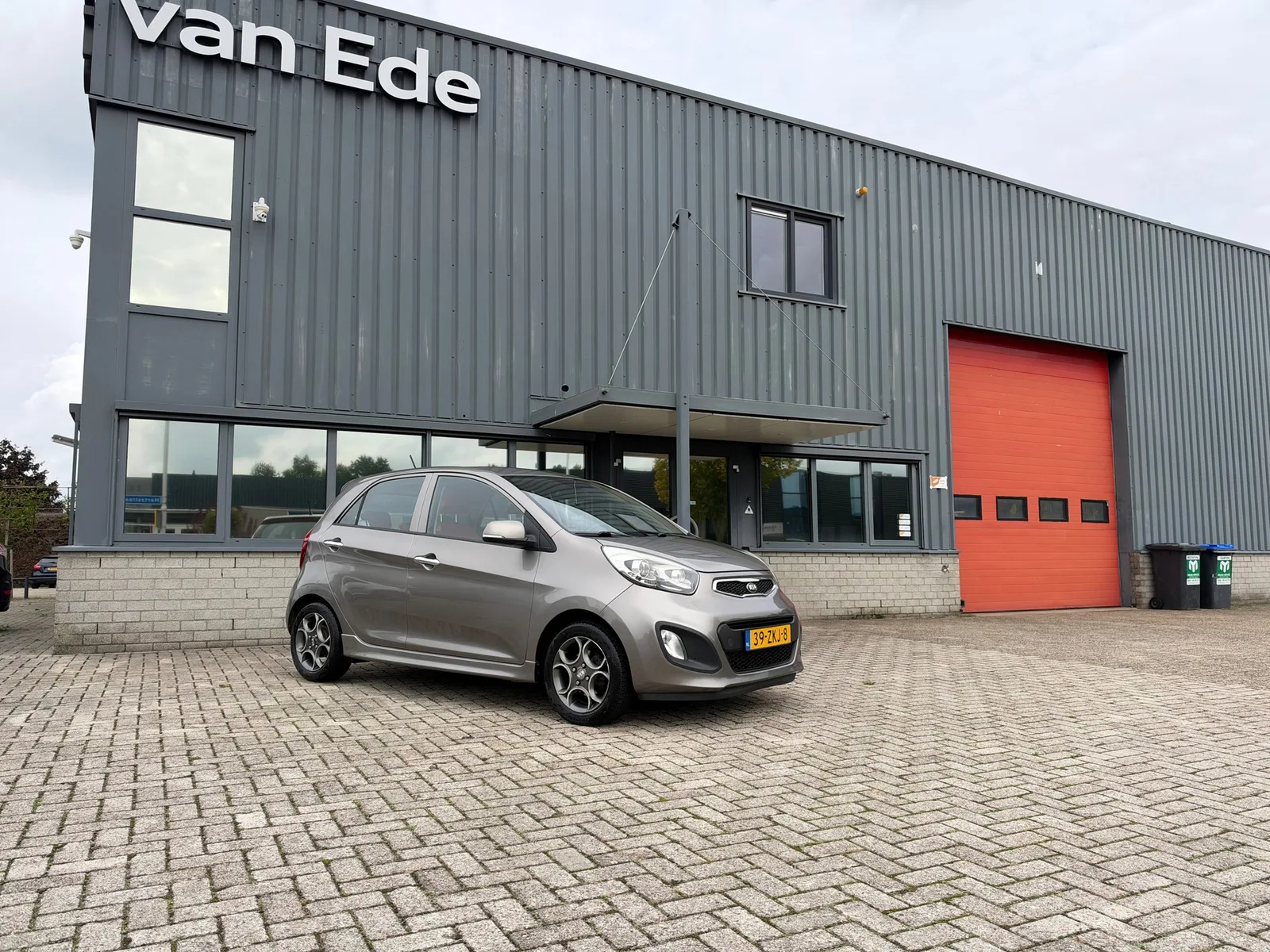 Kia Picanto (2012) — foto 1