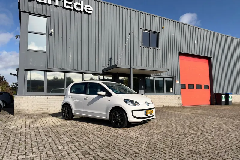 Volkswagen Up! (2015)