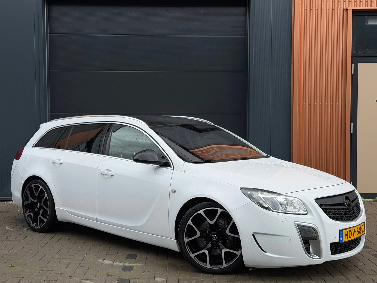 Opel Insignia Sports Tourer (2012) — foto 1