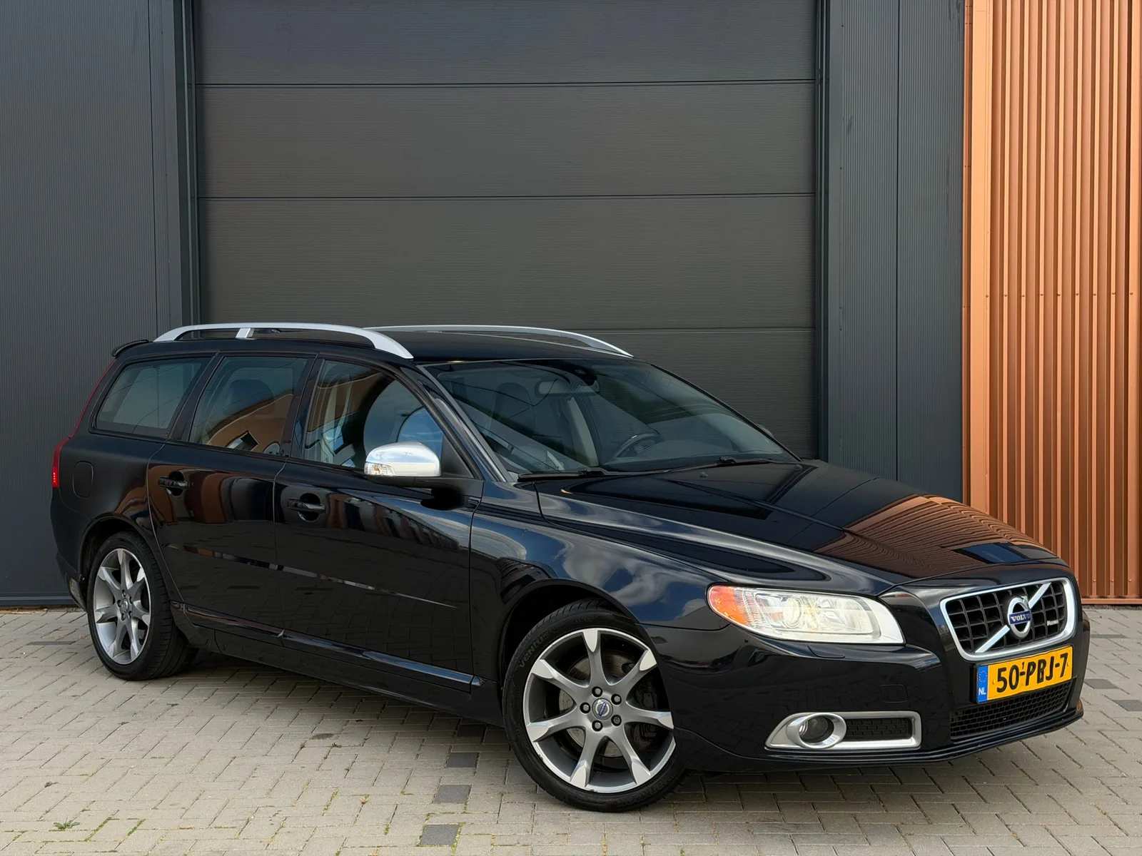 Volvo V70 (2011) — foto 1