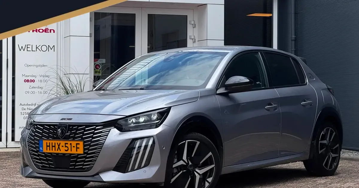 Peugeot 208 (2025) — foto 1