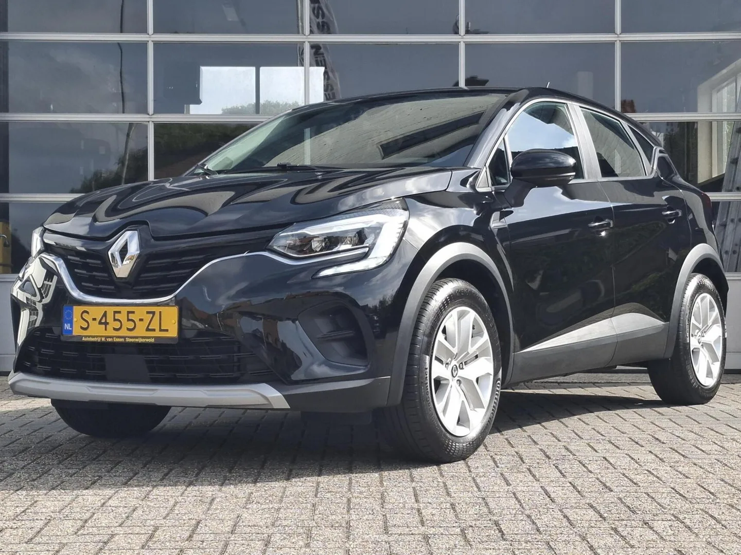 Renault Captur (2023) — foto 1