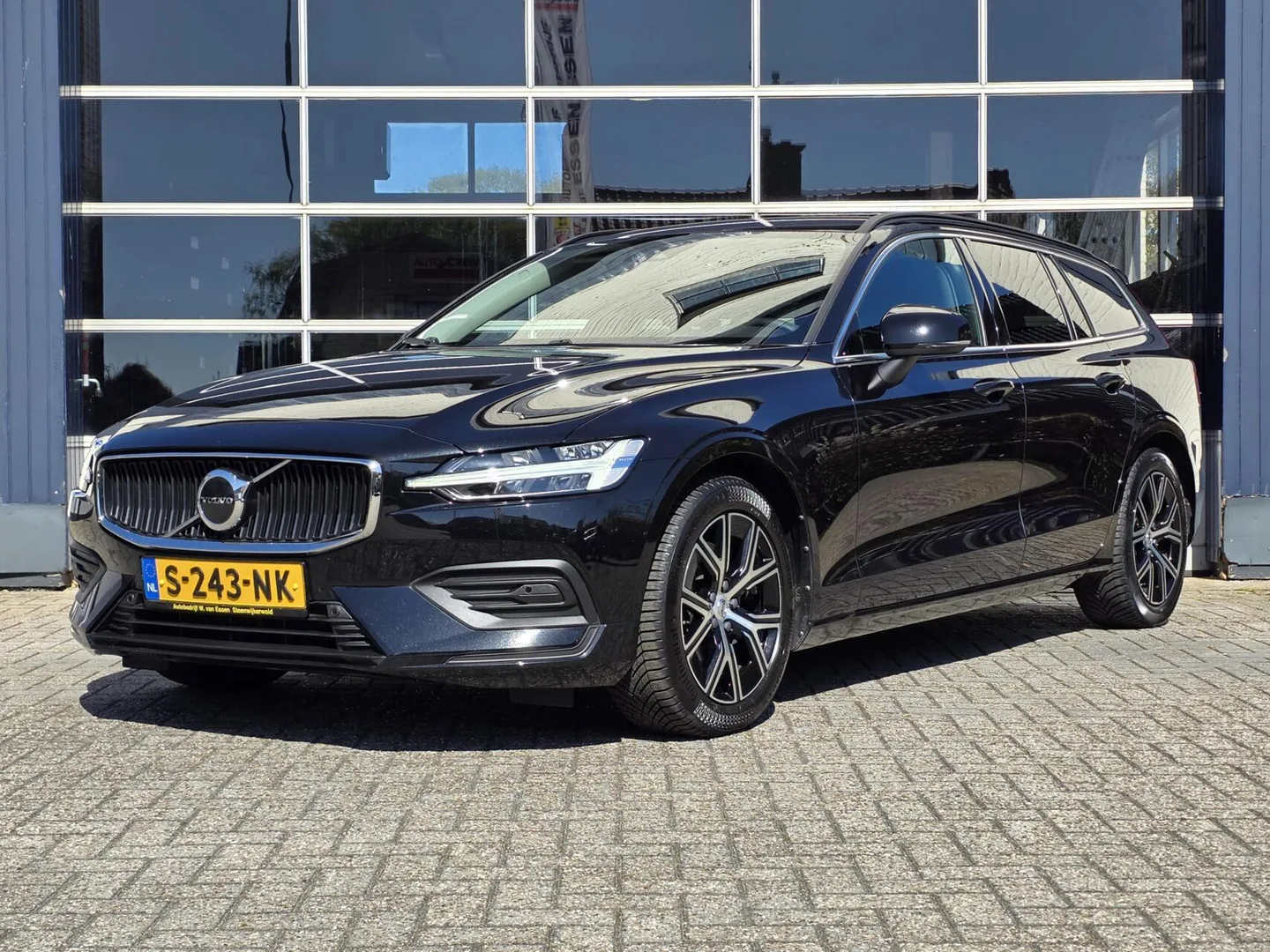 Volvo V60 (2023) — foto 1