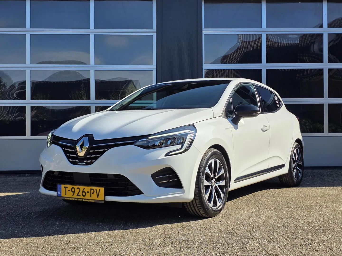 Renault Clio (2023) — foto 1