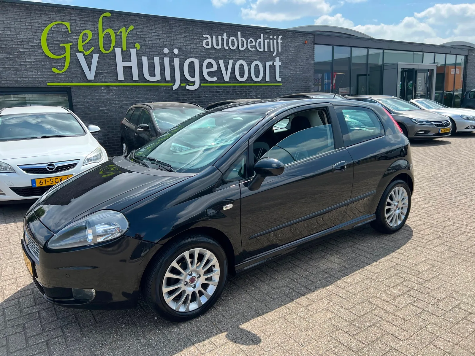 Fiat Grande Punto (2009) — foto 1