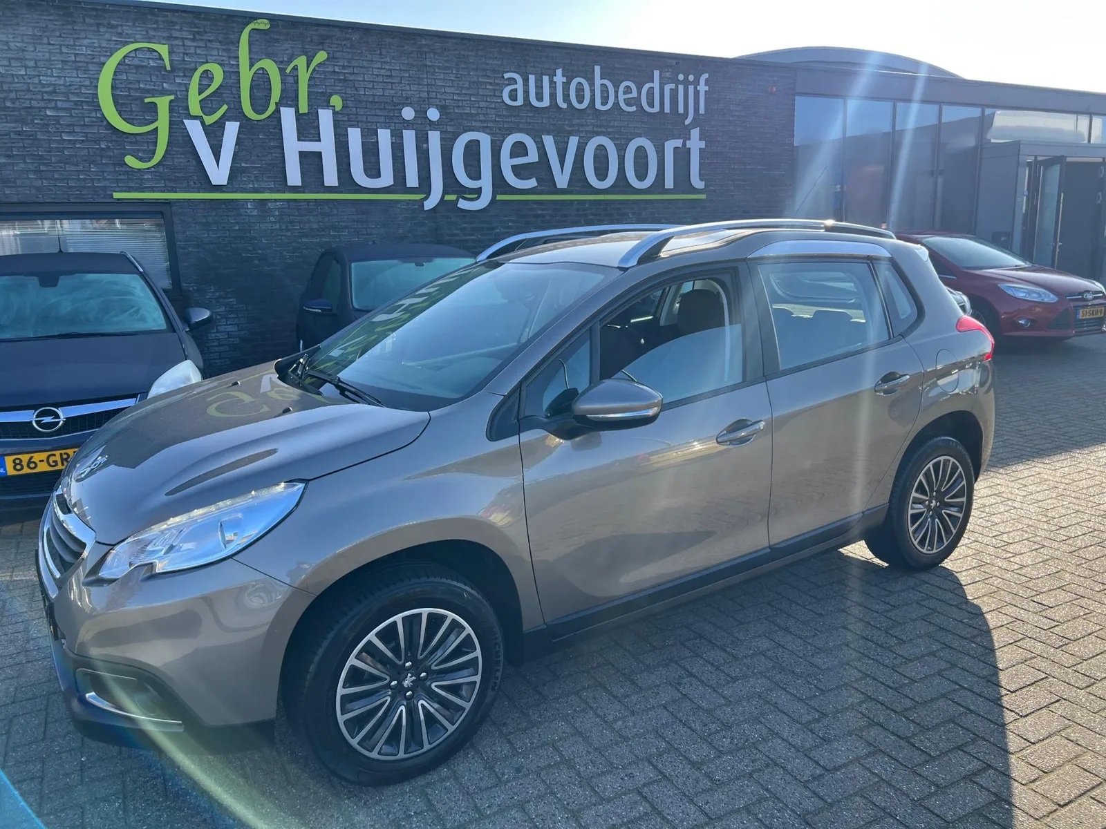 Peugeot 2008 (2016) — foto 1