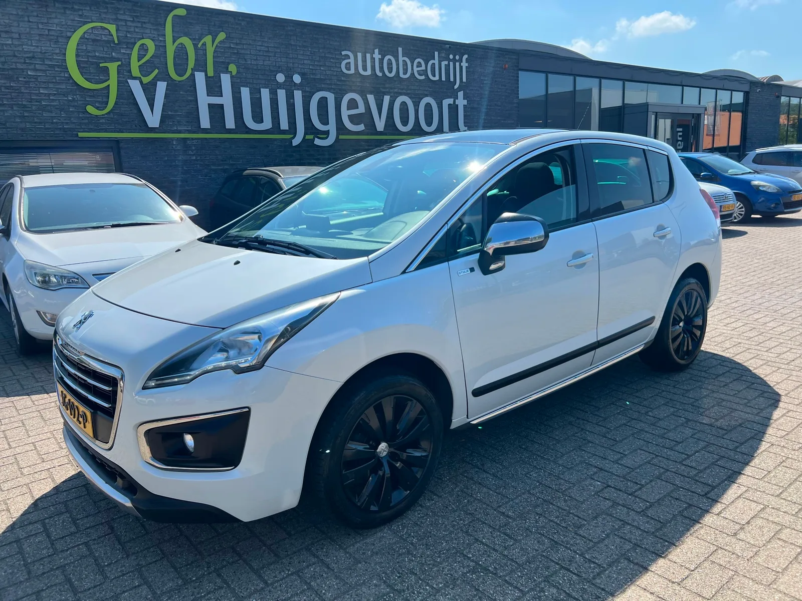 Peugeot 3008 (2015) — foto 1