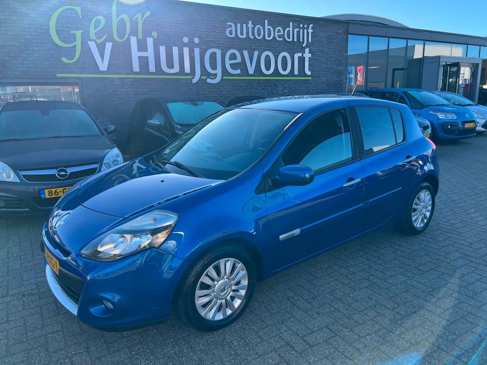 Renault Clio (2011) — foto 1
