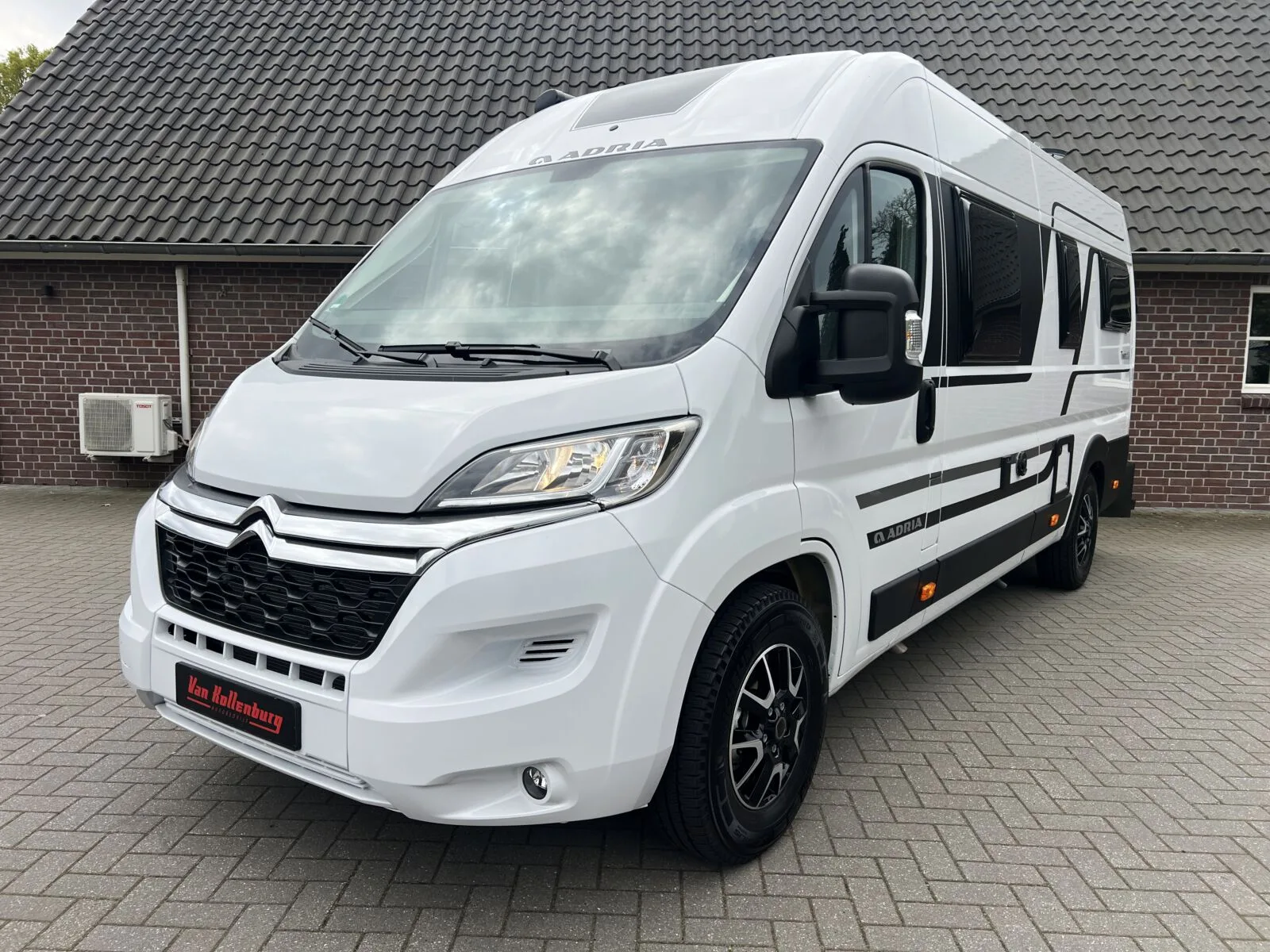 Adria Twin (2024) — foto 1