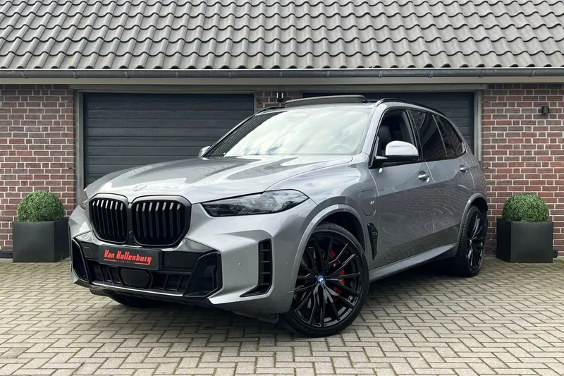 BMW X5 (2023)