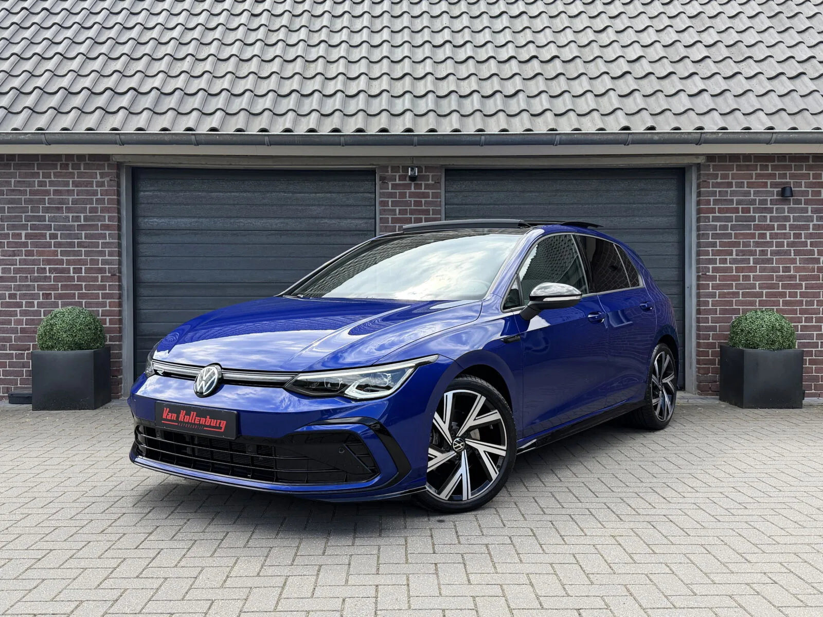 Volkswagen Golf (2024) — foto 1