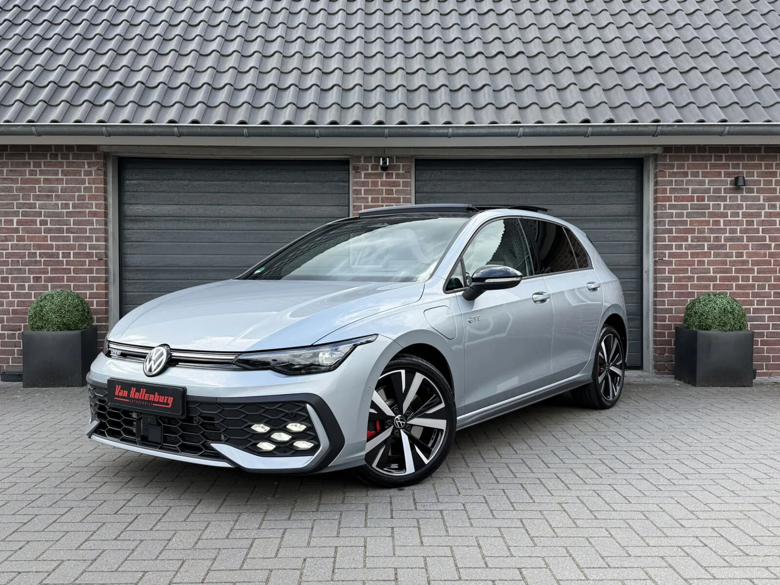 Volkswagen Golf (2025) — foto 1