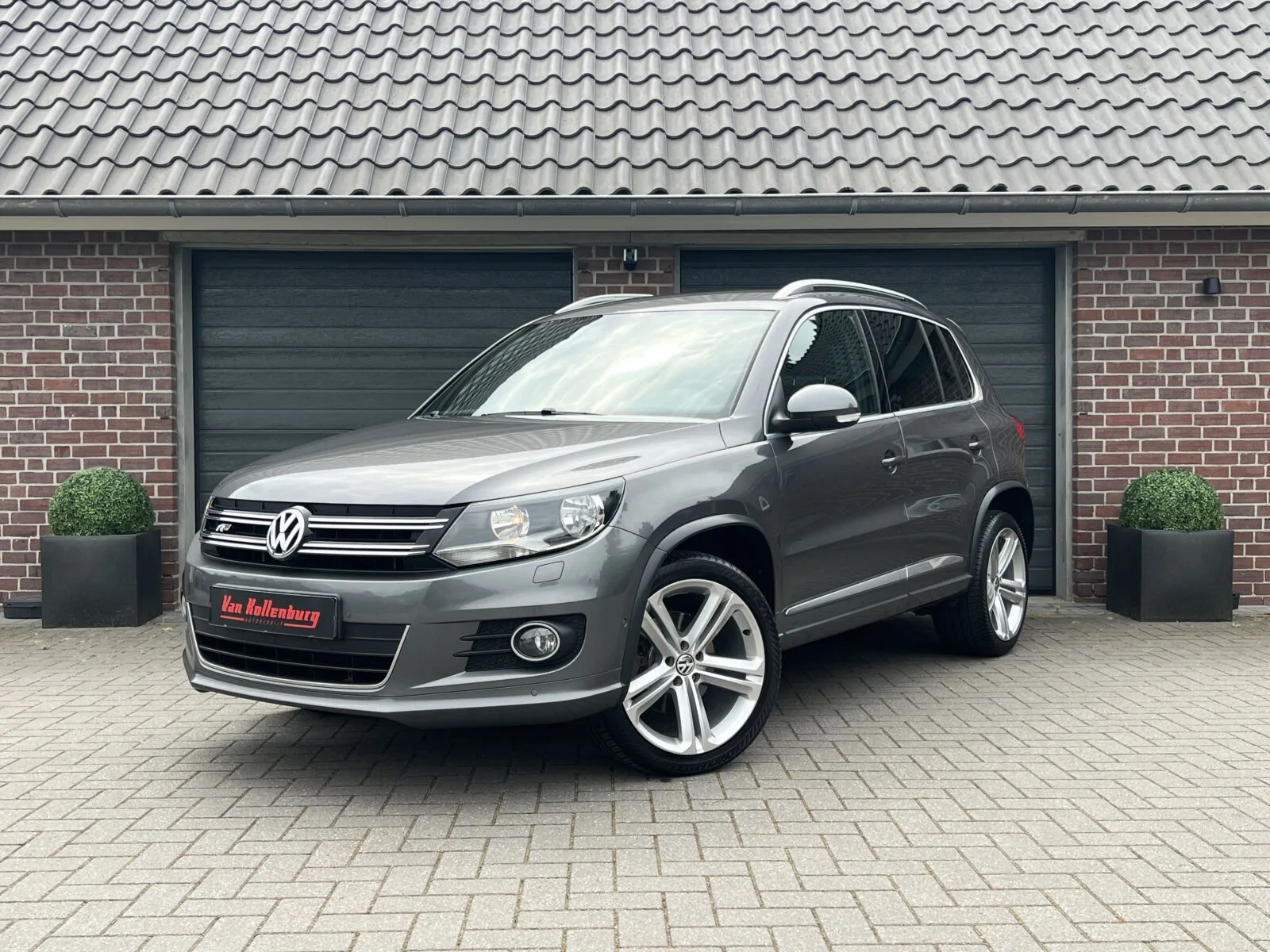Volkswagen Tiguan (2015) — foto 1