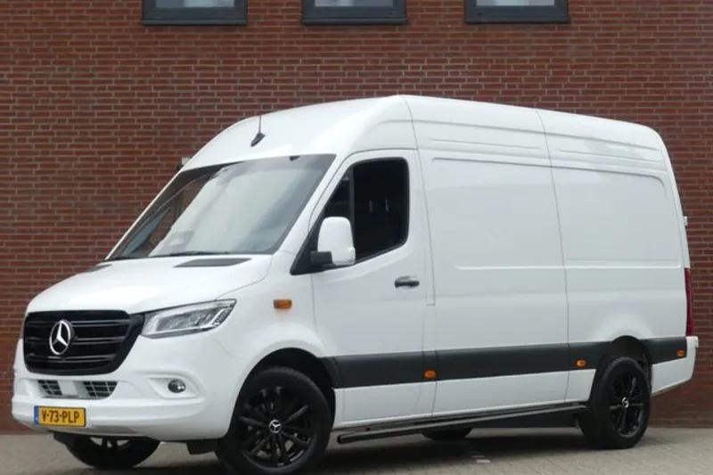 Mercedes-Benz Sprinter (2024)