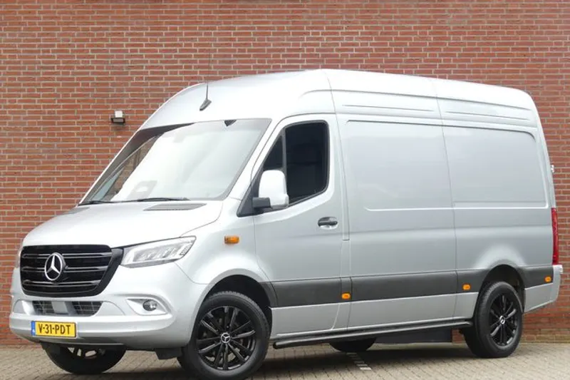Mercedes-Benz Sprinter (2024)