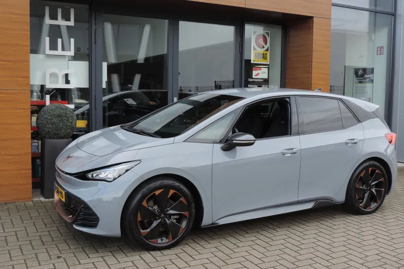 CUPRA Born (2022)