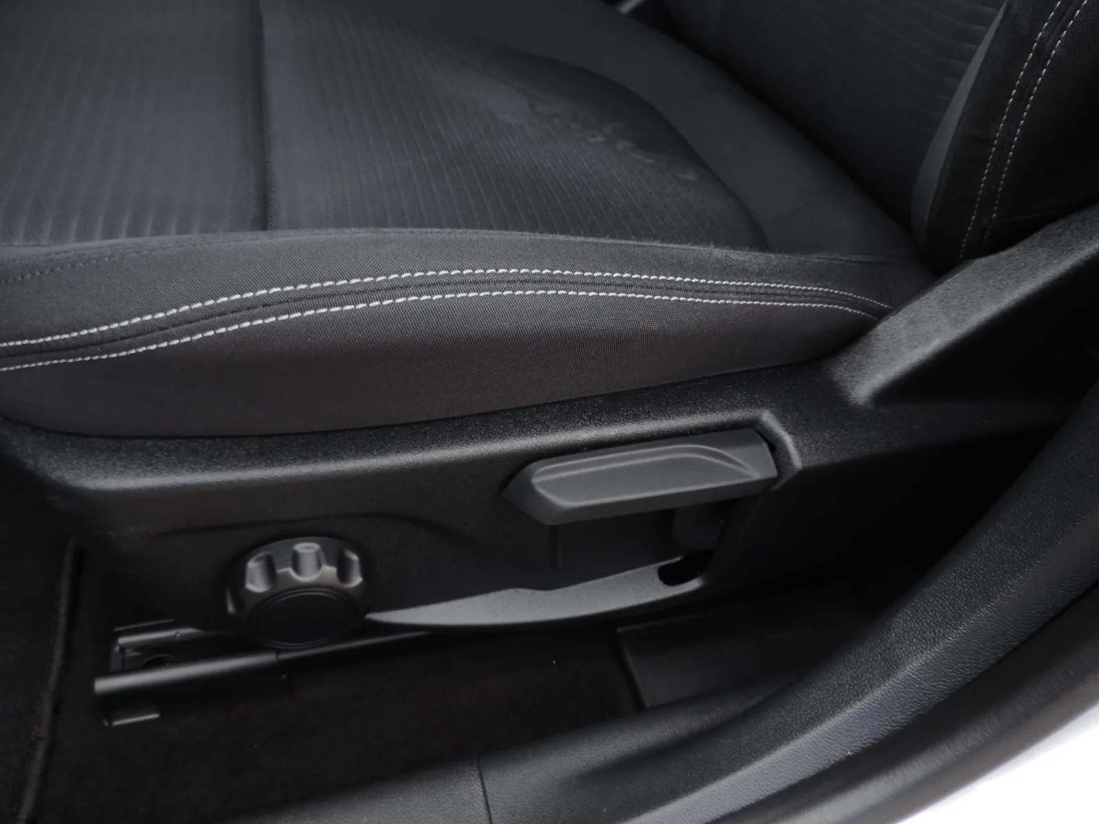 Ford Focus (2018) — foto 1