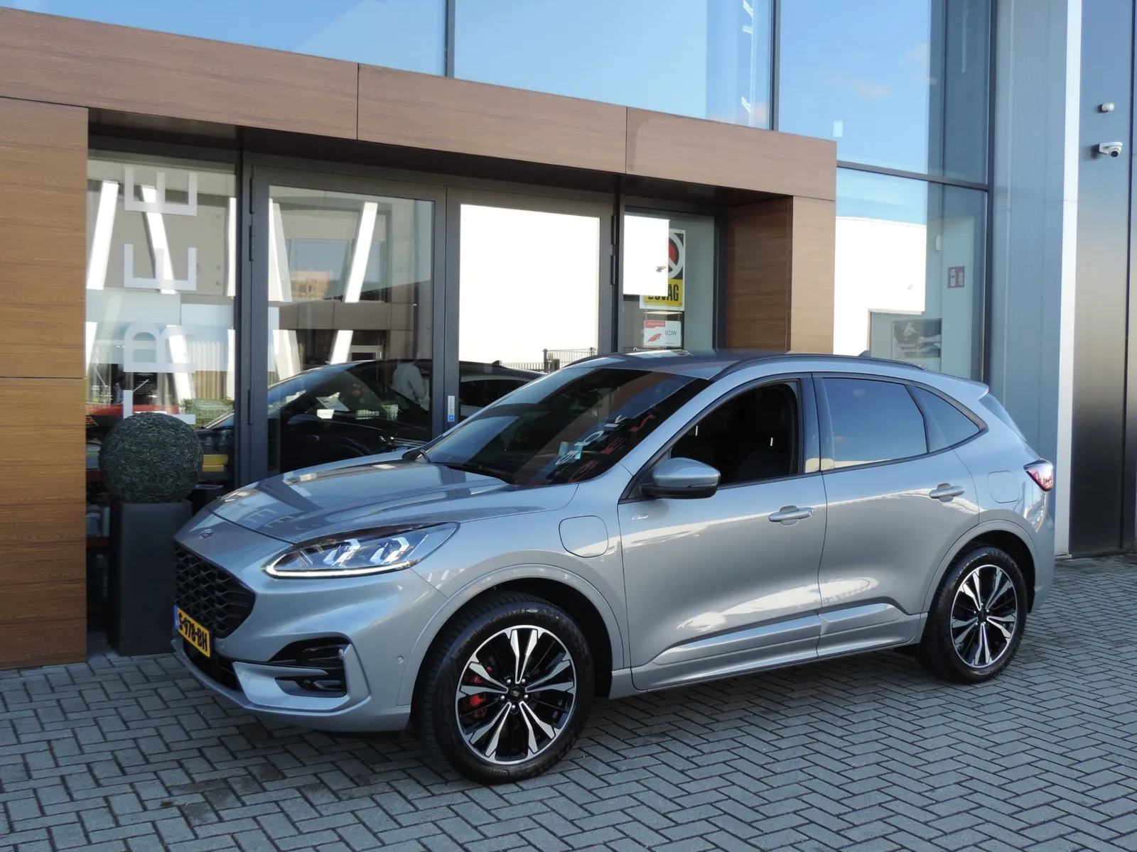 Ford Kuga (2022) — foto 1