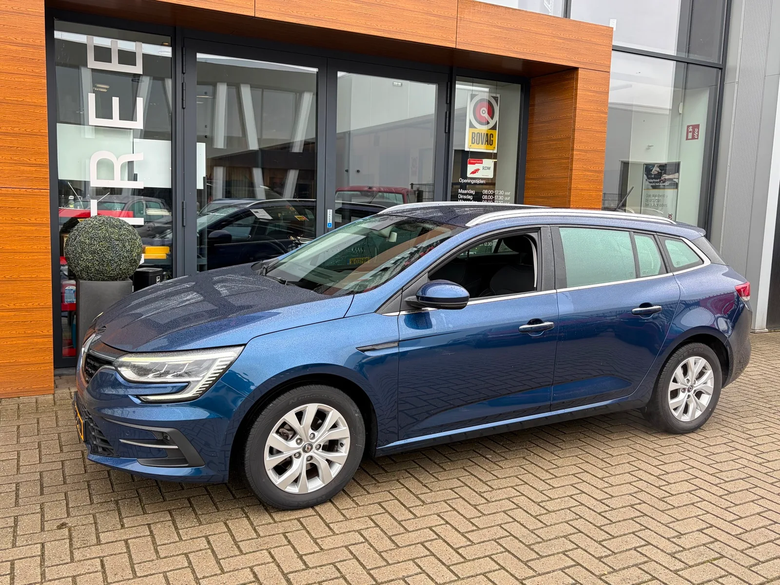 Renault Mégane (2021) — foto 1