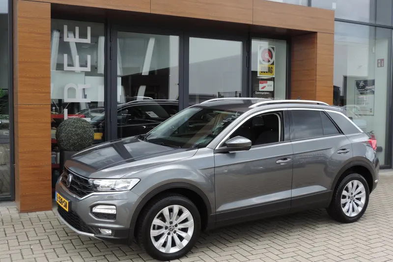 Volkswagen T-Roc (2021)