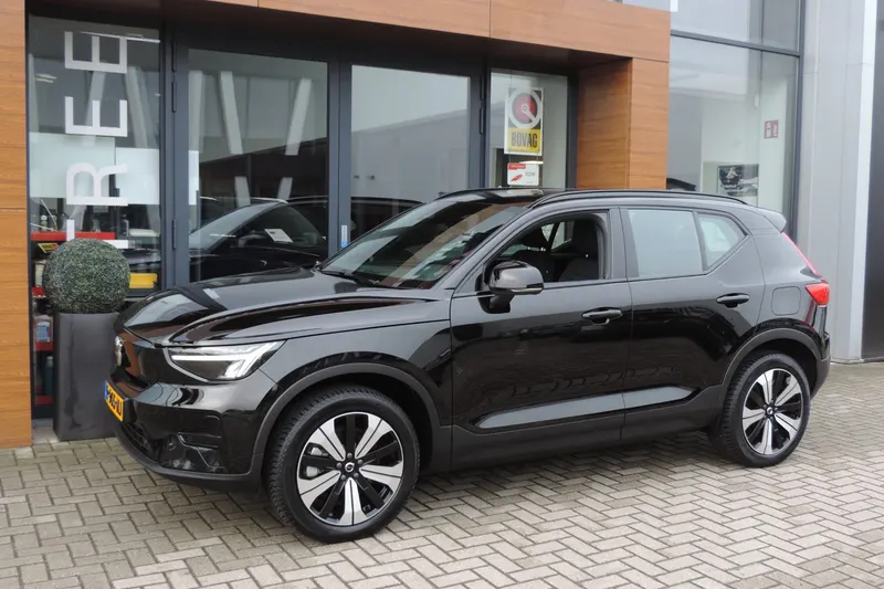 Volvo XC40 (2022)