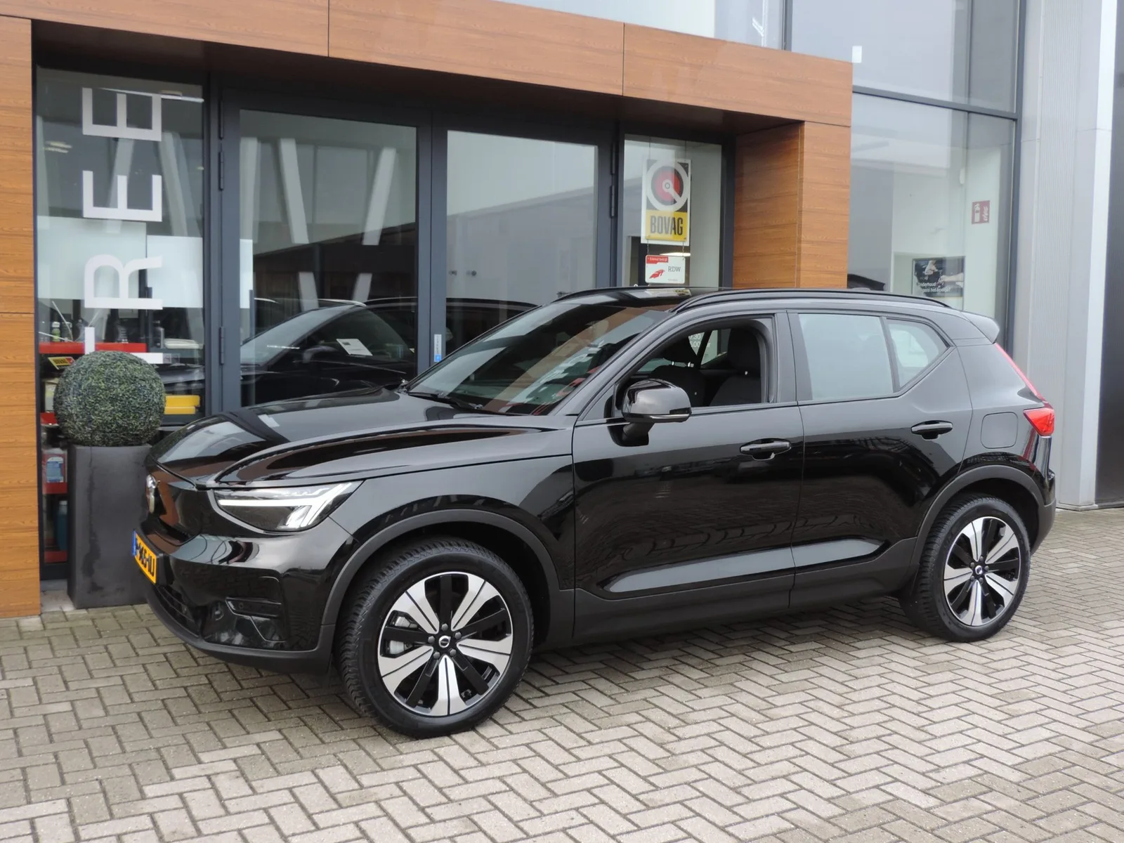 Volvo XC40 (2022) — foto 1