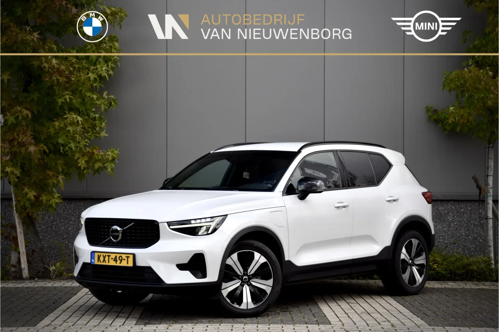 Volvo XC40 (2022) — foto 1