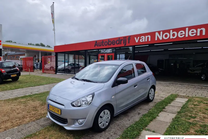 Mitsubishi Space Star (2015)