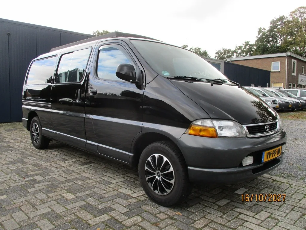 Toyota HiAce (1998) — foto 1