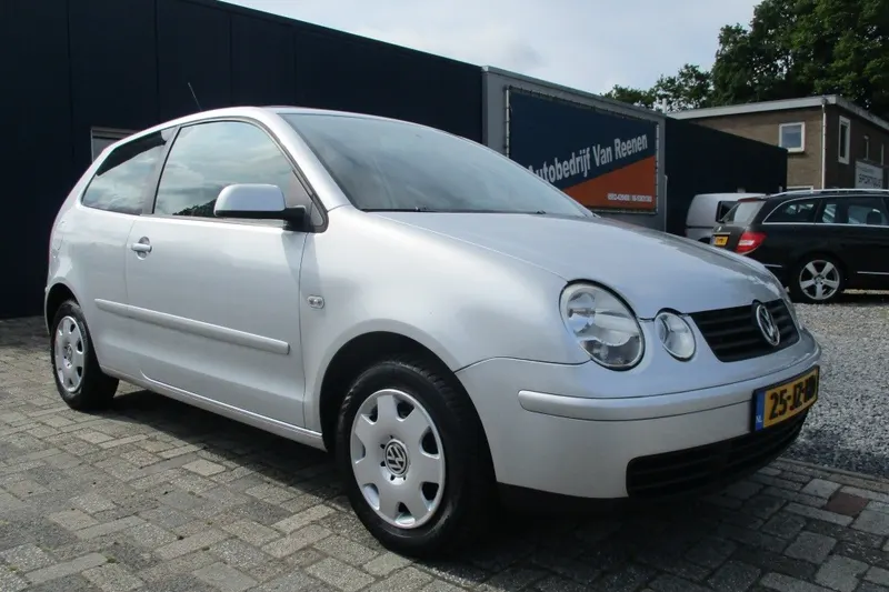 Volkswagen Polo (2002)