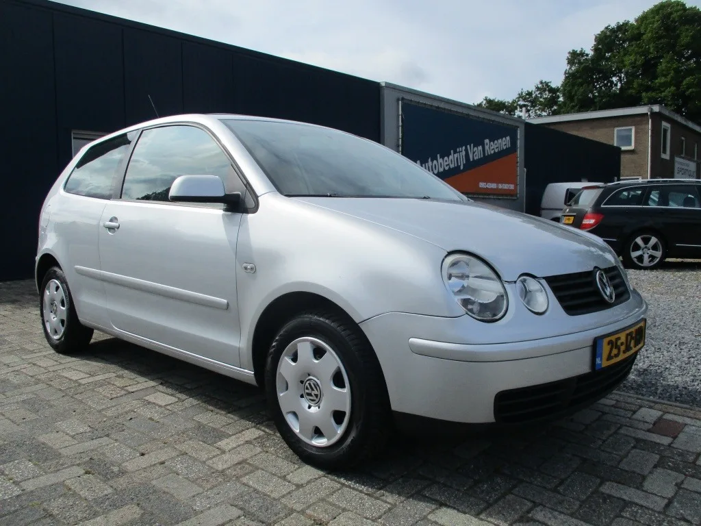 Volkswagen Polo (2002) — foto 1
