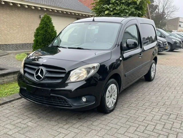Mercedes-Benz Citan (2013) — foto 1
