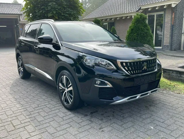 Peugeot 5008 (2020) — foto 1