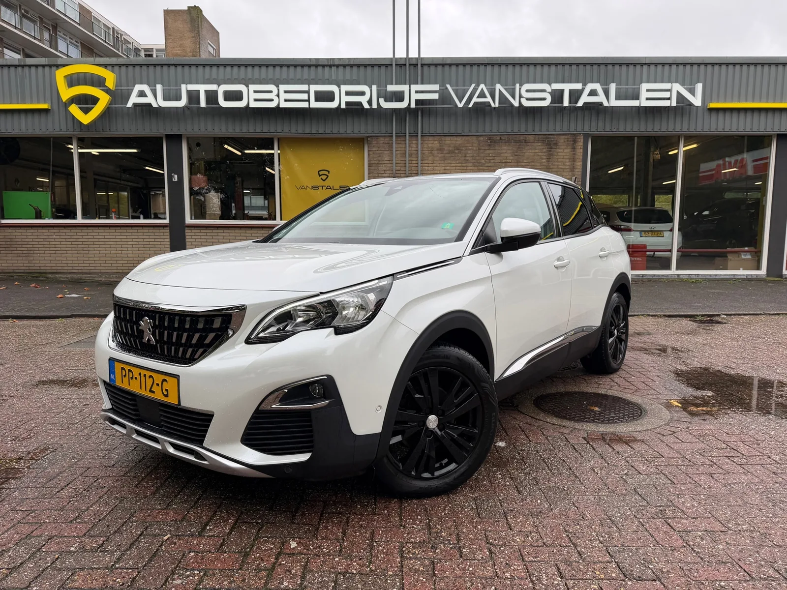 Peugeot 3008 (2017) — foto 1