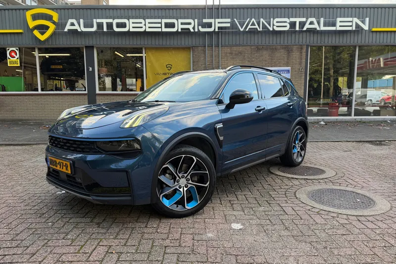 Lynk & Co 01 (2022)