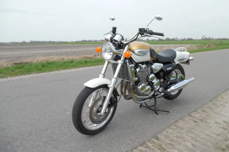 Triumph Onbekend (1998)