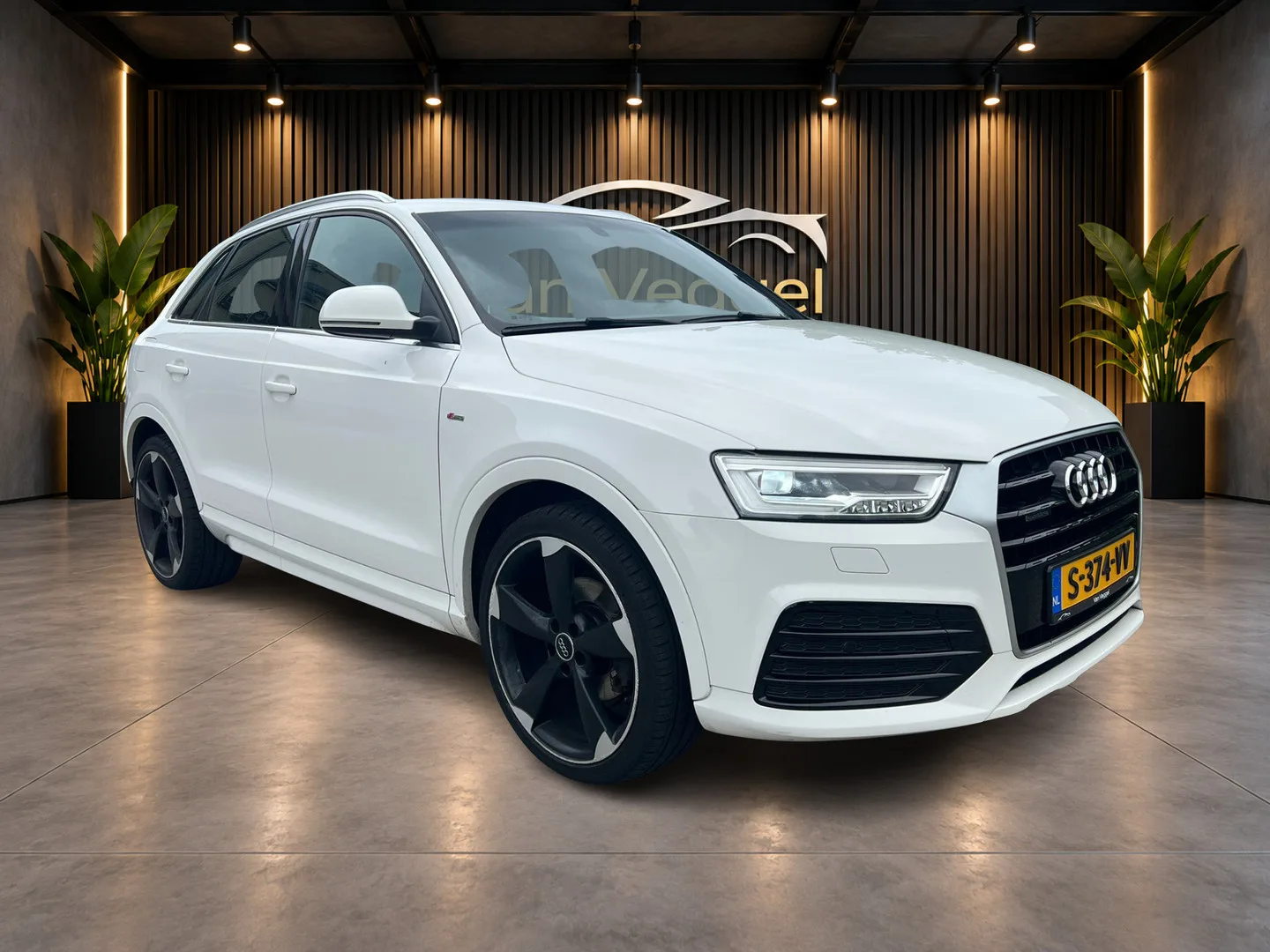 Audi Q3 (2016) — foto 1