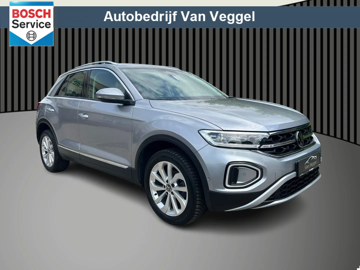 Volkswagen T-Roc (2023) — foto 1
